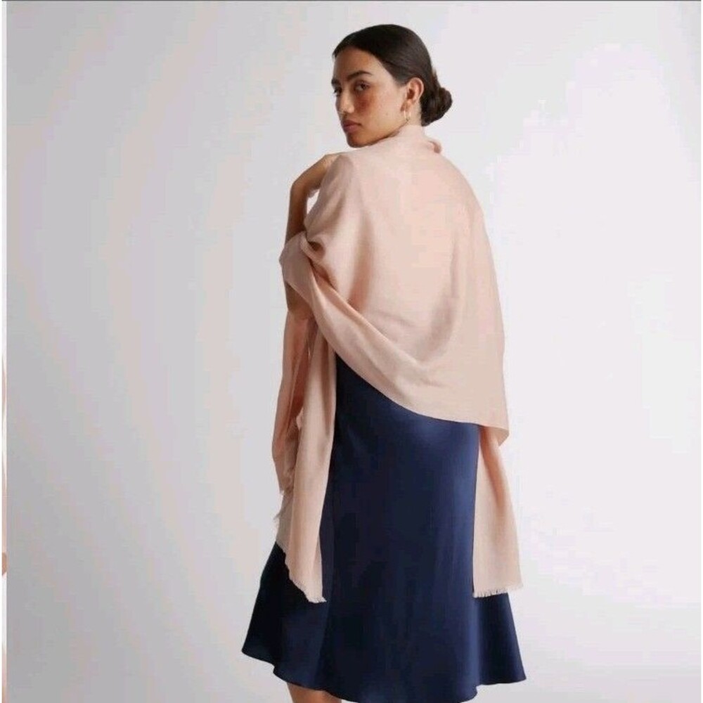 New Quince Featherweight Cashmere Silk Frayed Edge Scarf One Size Beige - Picture 2 of 8